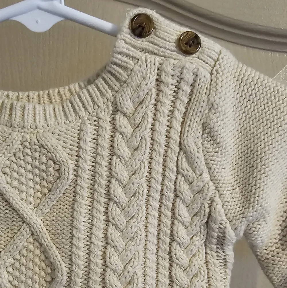 Baby Gap Cable Knit Pullover Sweater Size 3-6mos Old - Picture 2 of 7